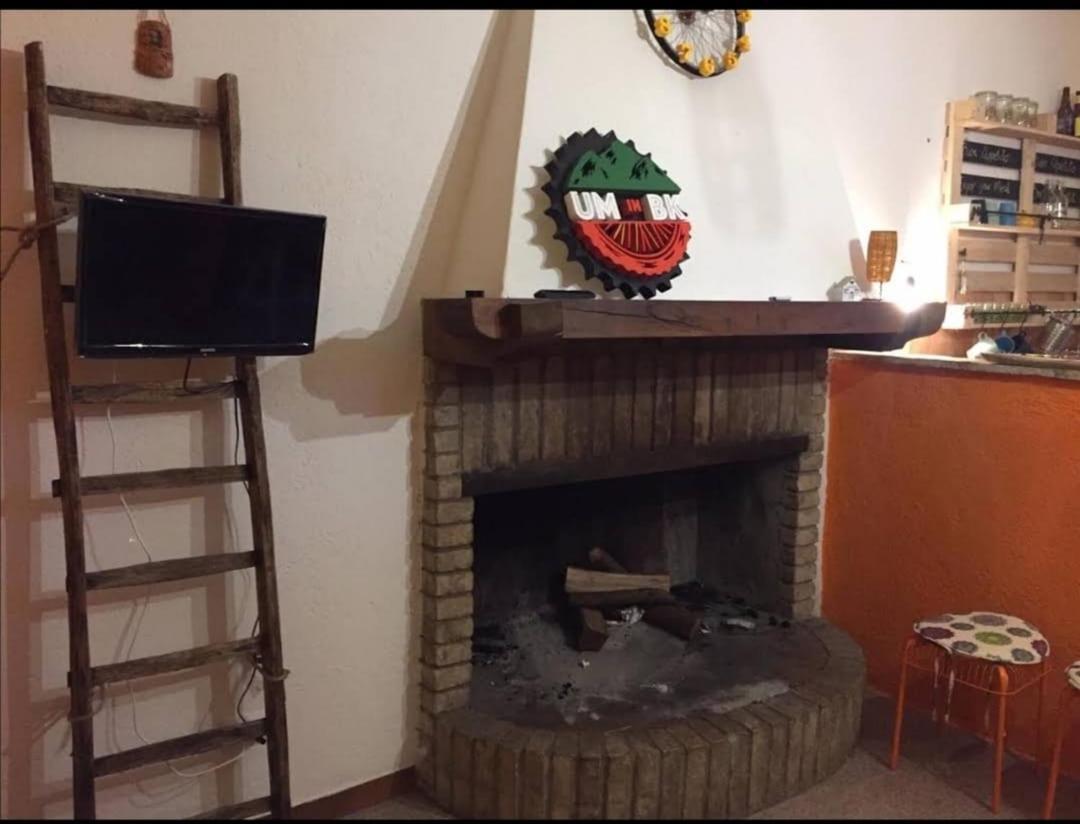 فولينيو Umbria In Bike B&B المظهر الخارجي الصورة
